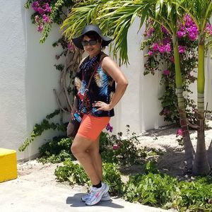 Meet your Posher, Yolanda